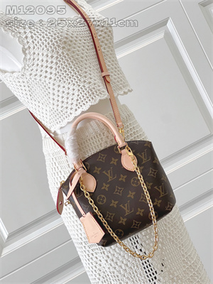 L.V Piano Handbag Monogram Canvas M12095