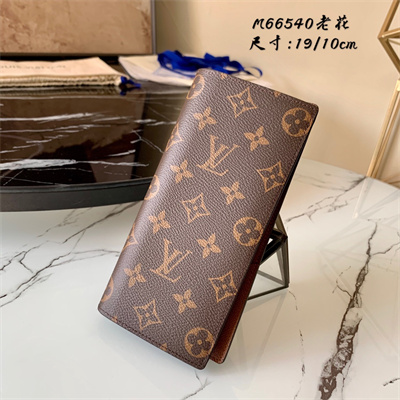 LV Brazza Wallet Monogram Canvas M66540