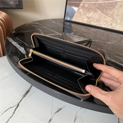 LV  Clémence Wallet Monogram Reverse Canvas M82336