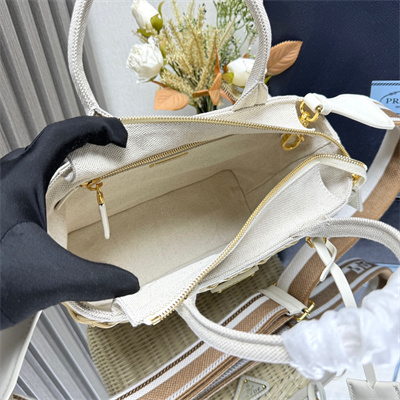 Prada Medium wicker and linen blend tote bag Tan/White 1BG835