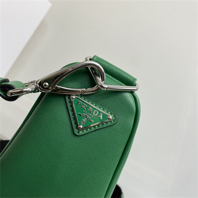 Prada Triangle leather shoulder bag Green Color 1BH190