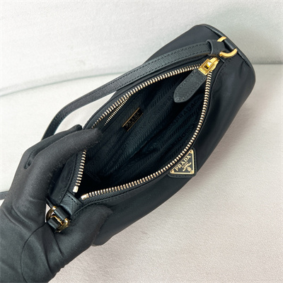 Prada Re-Nylon pouch Black Color 1NE058