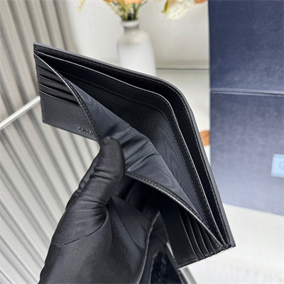 Prada Saffiano Leather Wallet Black 2M0513