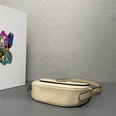 Prada Arqué leather shoulder bag with flap1BD365