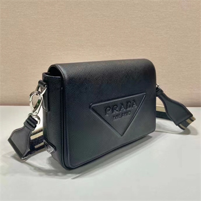 Prada Saffiano Leather shoulder bag In Black 2VD046