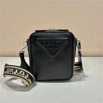 Prada Saffiano Leather shoulder bag In Black 2VH154