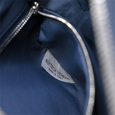 BV Intrecciato Travel Pouch In Calfskin Navy