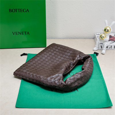 BV Small Hop Shoulder Bag In Calfskin