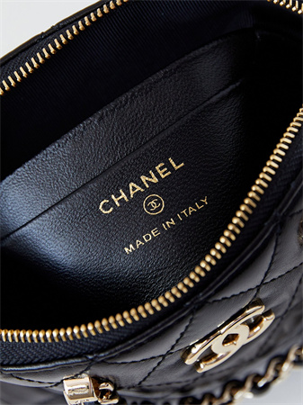 Cha.nel Clutch With Chain Shiny Lambskin & Gold-Tone Metal Black AP3354