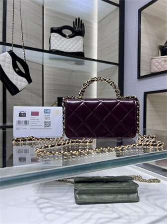 Cha.nel Flap Phone Holder with Chain Shiny Lambskin & Gold-Tone Metal Burgundy AP4167