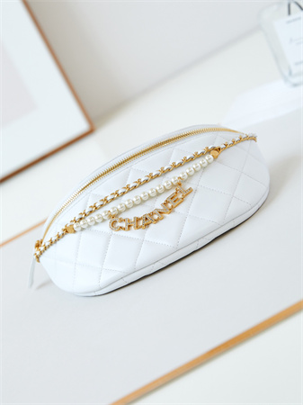 Cha.nel Waist Bag Shiny Lambskin, Imitation Pearls & Gold-Tone Metal White AS4991