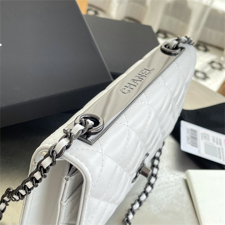 Cha.nel Trendy CC Wallet On Chain So Black In White Lambskin A80982