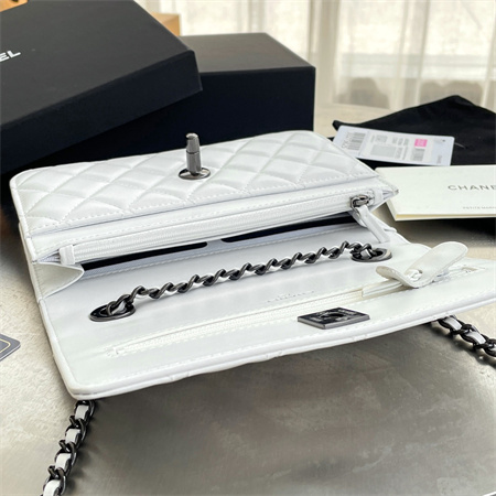 Cha.nel Trendy CC Wallet On Chain So Black In White Lambskin A80982