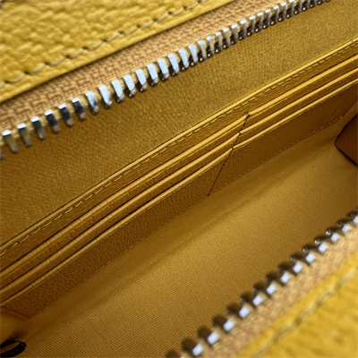 Gu.cci  Pouch With GG Details Supreme Canvas 768255