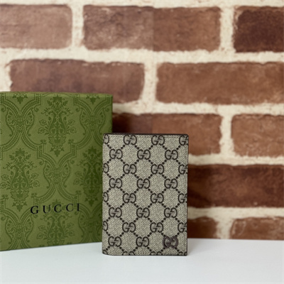 Gu.cci GG passport case with Brown interior Supreme Canvas 795229