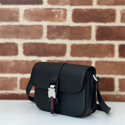Gu.cci Super mini shoulder bag Black soft grainy leather 800313