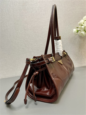 Prada Medium leather handbag 1BA426