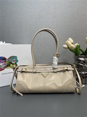 Prada Medium leather handbag 1BA426
