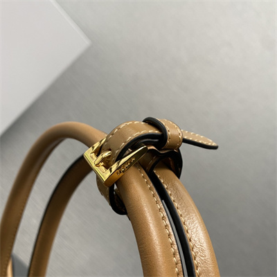 Prada Medium leather handbag 1BA426