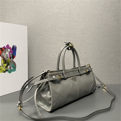 Prada Medium leather handbag 1BA426