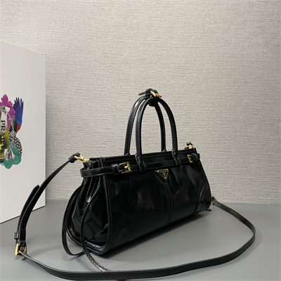 Prada Medium leather handbag 1BA426