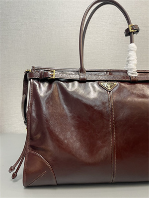Prada Large leather handbag Burgundy 1BA439
