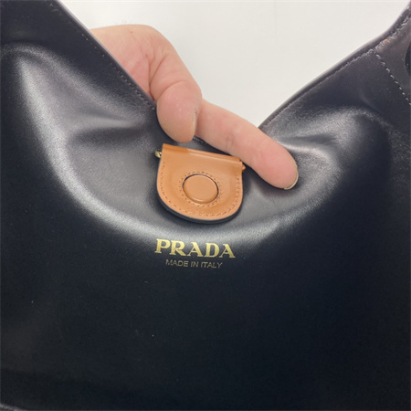 Prada Large leather shoulder bag with topstitching Brown 1BC181