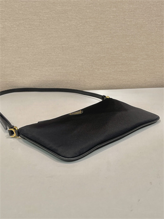 Prada Re-Nylon pouch Black 1NE545