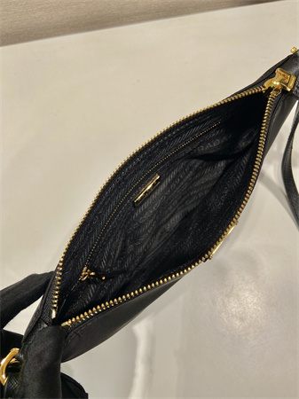 Prada Re-Nylon pouch Black 1NE545