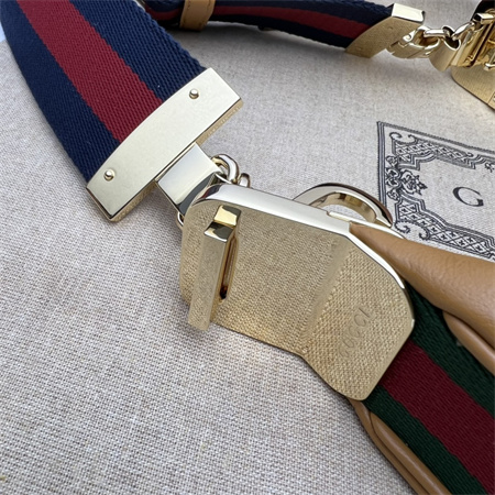 Gu.cci Attache small shoulder bag Leather Brown 699409