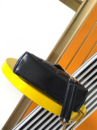 Y.S.L TOY PUFFER In Shinny Calfskin Gold Tone Metal Black