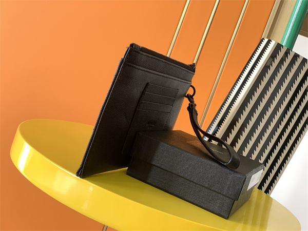 Y.S.L CASSANDRE MATELASSÉ Large Pouch In Grain DE Poudre Leather Black /Black