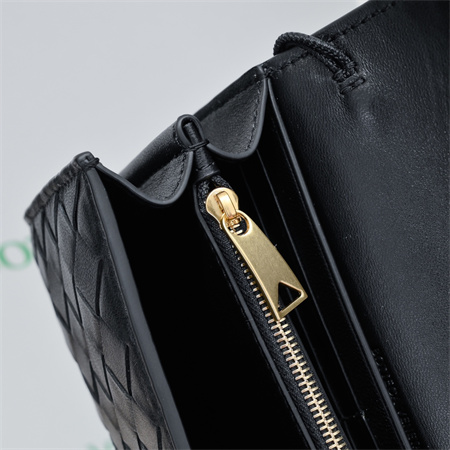 BV Andiamo Large Flap Wallet Lambskin Black