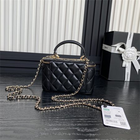 Chanel Trendy CC Vanity Case Lambskin Gold Tone Metal Black AP1472