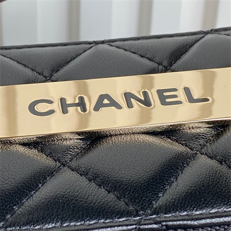 Chanel Trendy CC Vanity Case Lambskin Gold Tone Metal Black AP1472