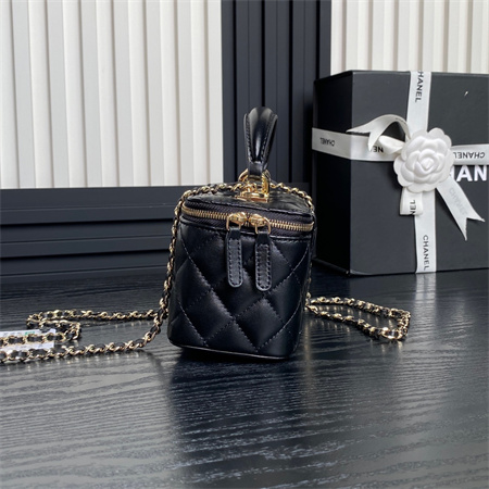 Chanel Trendy CC Vanity Case Lambskin Gold Tone Metal Black AP1472
