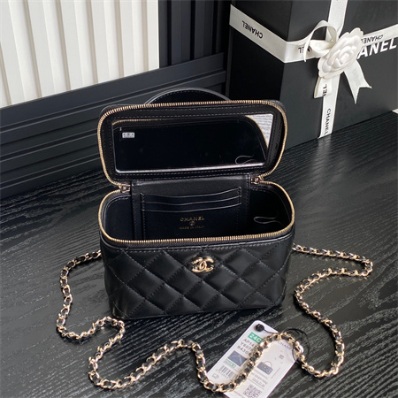 Chanel Trendy CC Vanity Case Lambskin Gold Tone Metal Black AP1472