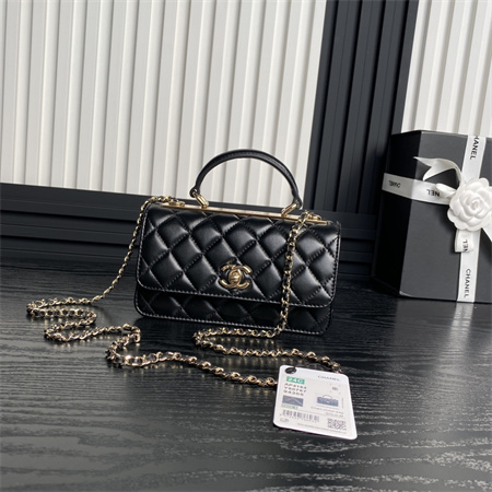 Chanel Clutch With Chain Lambskin Gold Tone Metal Black AP4184