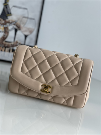 Chanel Vintage Flap Bag Lambskin Gold Tone Metal Beige A2221