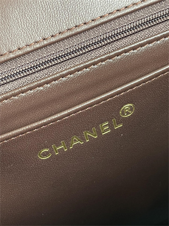 Chanel Vintage Classic Flap Bag Calfskin Gold Tone Metal Burgundy A2218