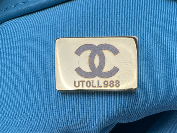 Chanel 19 Bag Tweed Gold Tone Blue AS1160