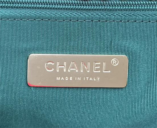 Large Chanel 19 Bag Tweed Gold Tone Multicolor AS1161