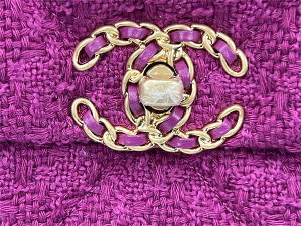Large Chanel 19 Bag Tweed Gold Tone fuchsia AS1161