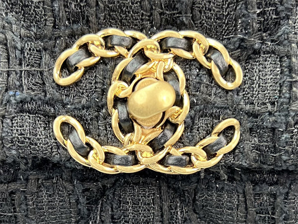 Large Chanel 19 Bag Tweed Gold Tone Black AS1161