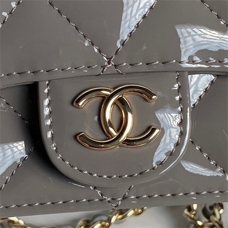Chanel FLAP PHONE HOLDER WITH CHAIN Patent Calfskin Gold-Tone Metal Grey AP3226