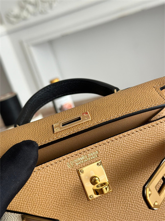 Hermes Kelly Mini II Bag Epsom Leather Biscuit/Craie/Black HS