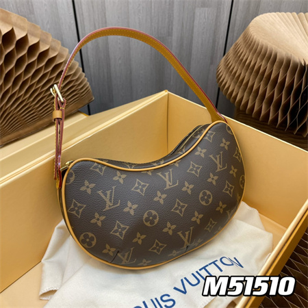 L.V POCHETTE CROISSANT Shoulder Bag Monogram Canvas M51510
