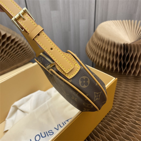 L.V POCHETTE CROISSANT Shoulder Bag Monogram Canvas M51510