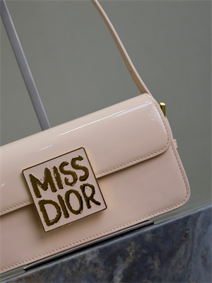 CD Miss Dior FLAP BAG Patent Calfskin Nude Pink