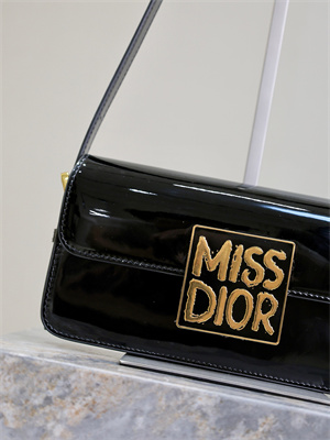CD Miss Dior FLAP BAG Patent Calfskin Black
